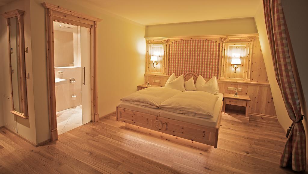 Hotel Am Schlossberg Erding Bagian luar foto
