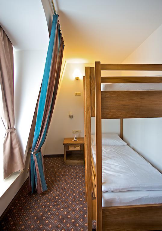 Hotel Am Schlossberg Erding Ruang foto