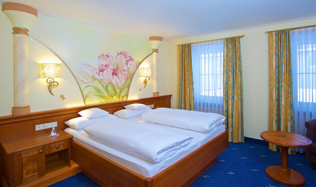 Hotel Am Schlossberg Erding Bagian luar foto